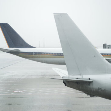 Alaska Airlines deja en tierra su flota de Boeing 737 MAX 9 y provoca un impacto nacional en los vuelos